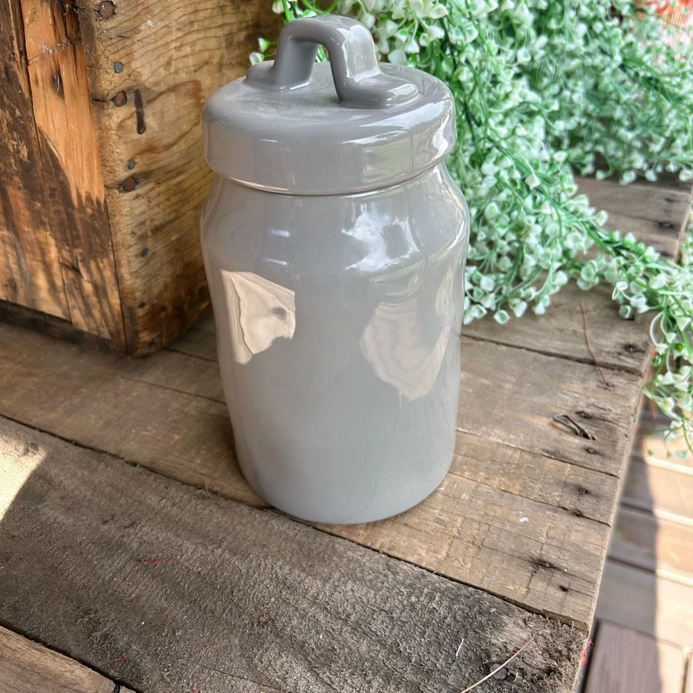 Rae Dunn Gray SUGAR canister- excellent shape - Picture 3 of 4